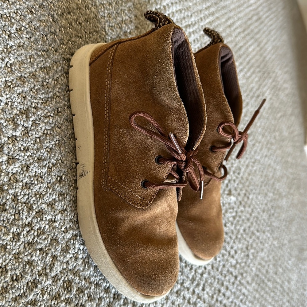 UGG boys size 1 gently worn a couple times